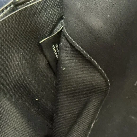 Coach Signature Chain Wallet - Picture 4 of 5